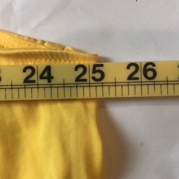 Simply Vera Wane Top Women Tunic Sheer Soft Yellow Round Neck 7 Buttons sz XL - Picture 6 of 11